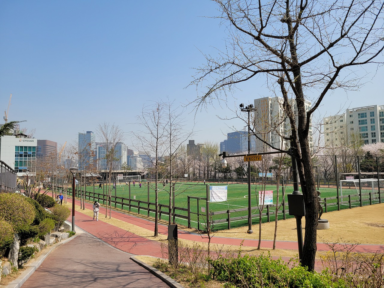 守表现一直 守表现一直